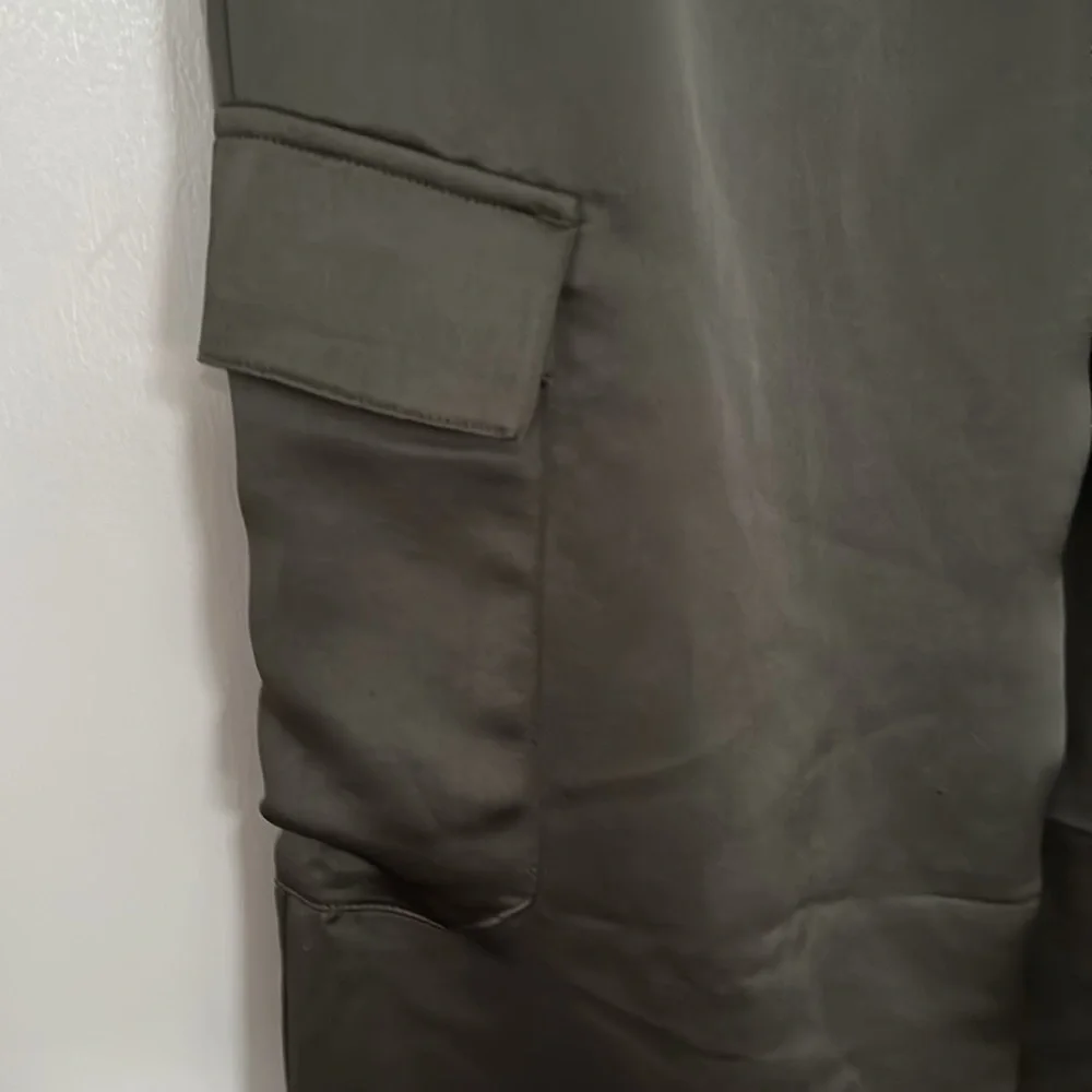 *Excellent Condition* Express, Wide Leg, High Waist, Green, Shiny, Cargo Pants - Picture 10 of 11